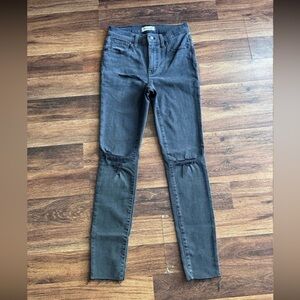 Madewell 9” Midrise Distressed Skinny jeans Size 26